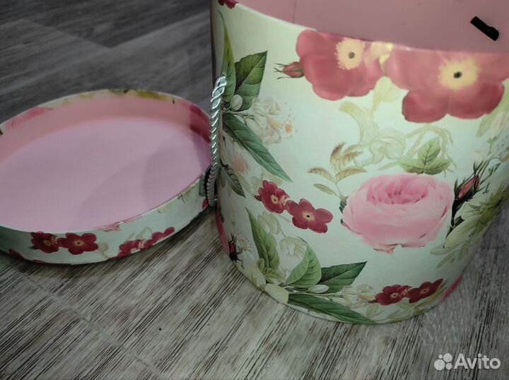 Коробка подарочная круглая для цветов подарка