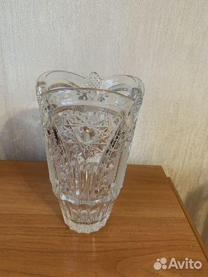 Ваза хрустальная