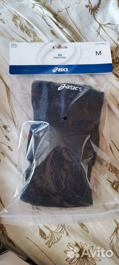 Наколенники для волейбола asics размер L и M