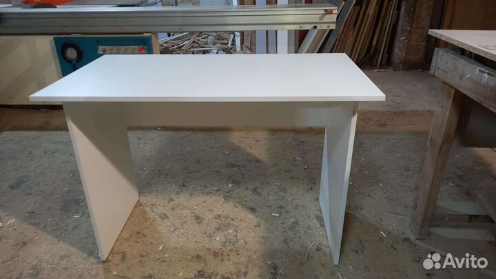 Стол письменный. Новый. От производителя