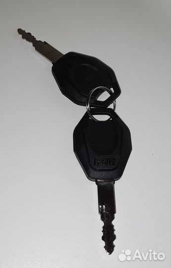 Универсальный замок с двумя ключами для мотоцикла
