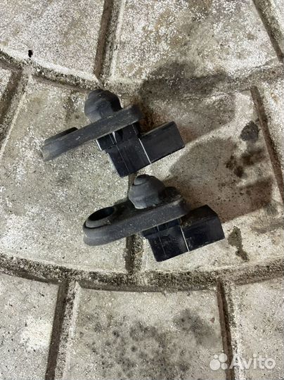 Концевик двери Mitsubishi Lancer 9