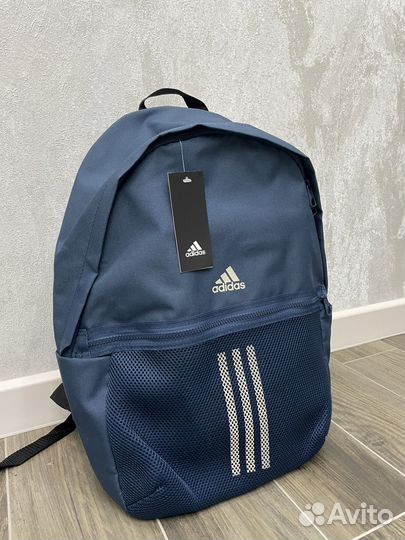 Отличный рюкзак,Adidas,оригинал;Новый