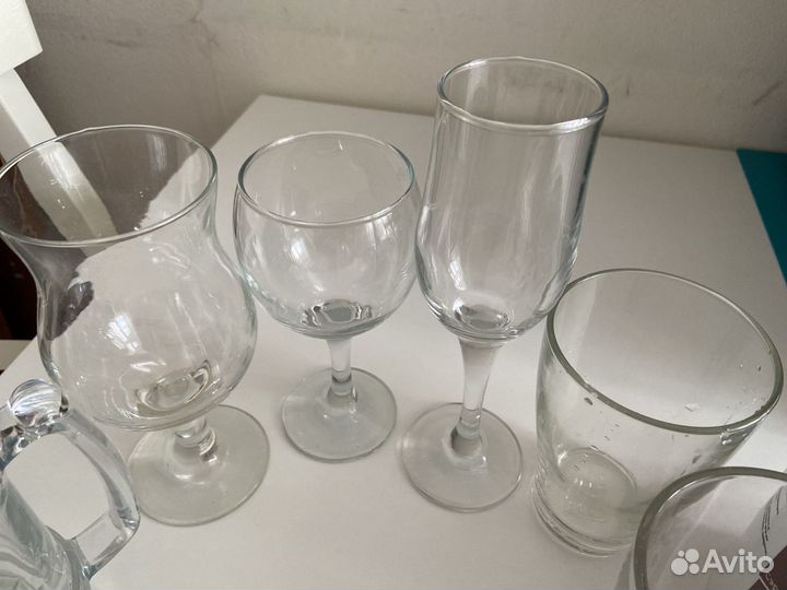 Стаканы, бокалы, кружки