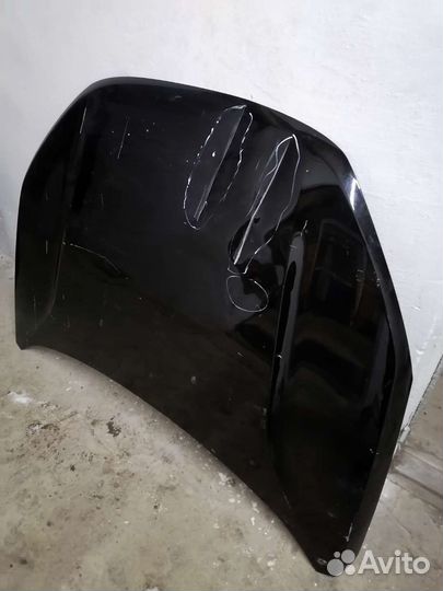 Капот Лада Веста