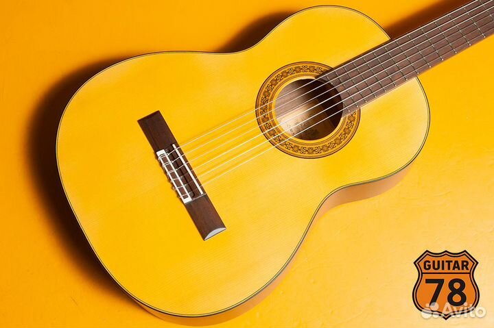 Отличная мастеровая классическая гитара 3/4