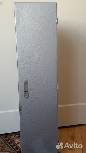 Металлический сейф для хранения оружия