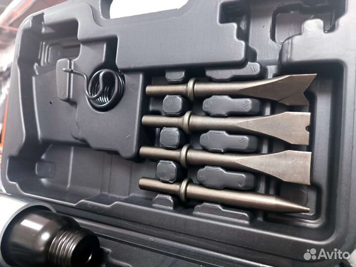 Пневмозубило (пневмомолоток) Эврика с набором