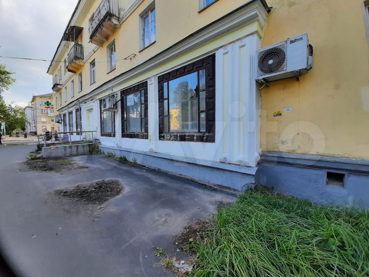 Торговая площадь 181,8 м²