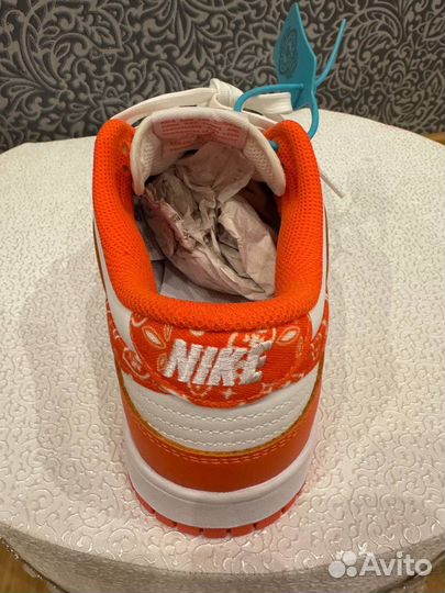 Nike dunk low orange paisley