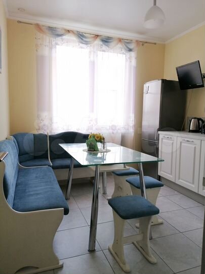 2-к. квартира, 54 м², 4/17 эт.