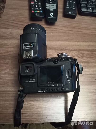 Зеркальный фотоаппарат sony dsc-f828