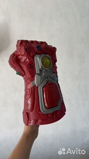 Рука Таноса