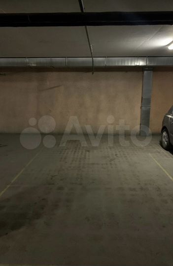 Машиноместо, 18 м²