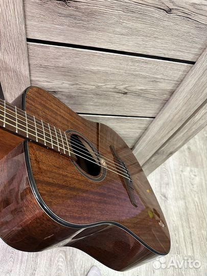 Гитара акустическая LAG