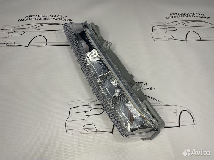 Левый ходовой огонь Mercedes W246 W176 W242 новый