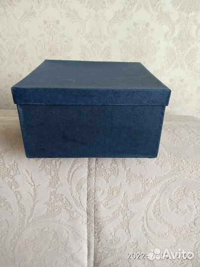 Ваза для фруктов на ножке, фарфор