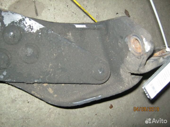 Кронштейн траверсы поперечной левый FH13 Volvo