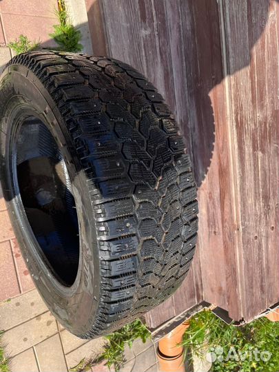 Yokohama Ice Guard F700Z 215/60 R16 95Q