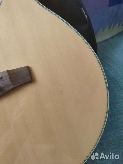 Акустическая гитара