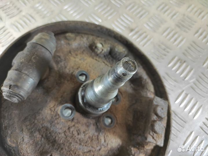 Щит опорный Audi 80/90 1986 1991