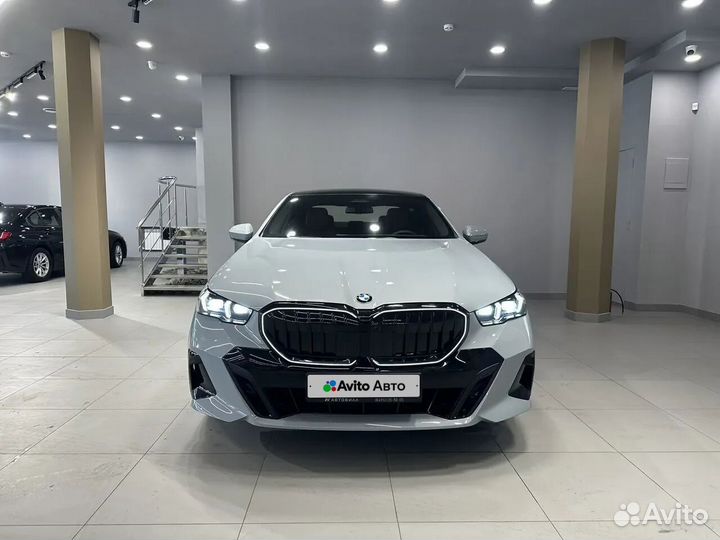 BMW 5 серия 2.0 AT, 2023, 30 км