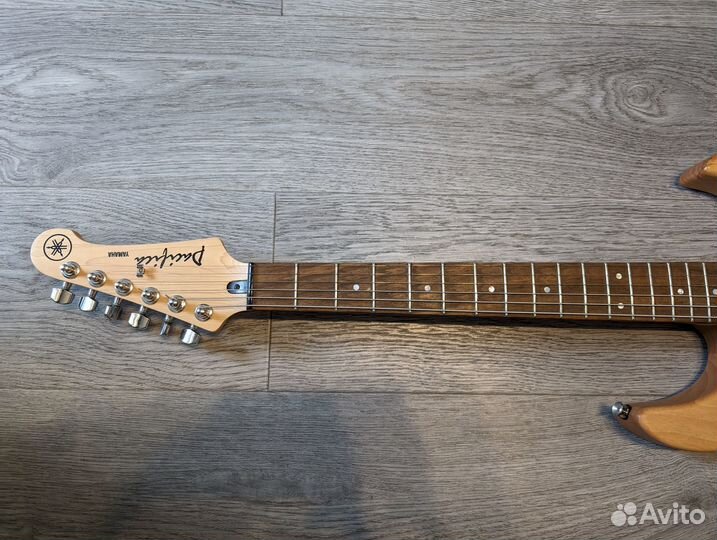 Электрогитара Yamaha pacifica 112J с чехлом Godin