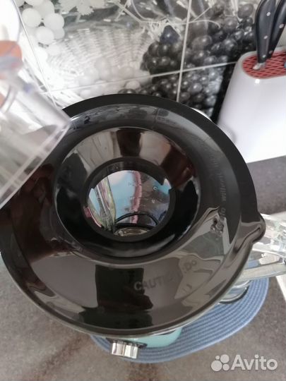 Продам кухонный блендер Kitfort