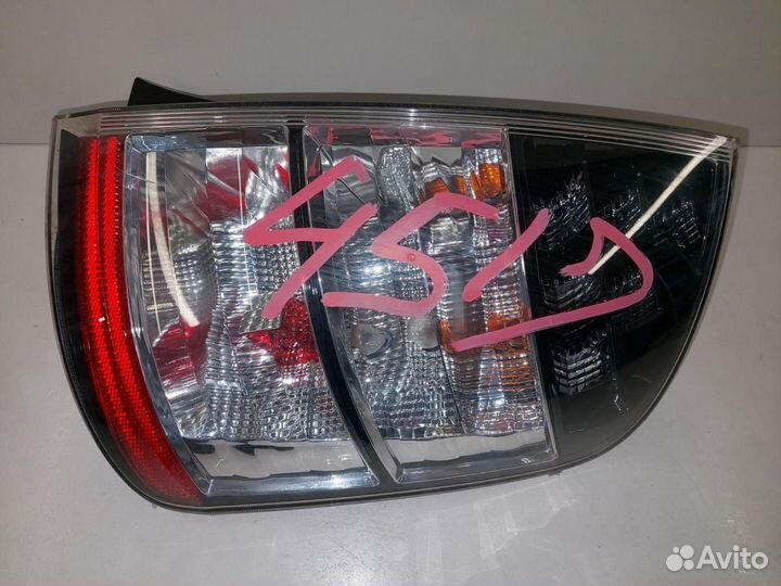 Фонарь задний правый Toyota Prius 2 NHW20 2003