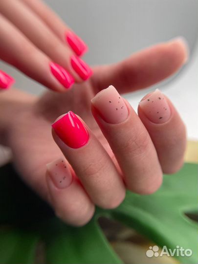 Модели на маникюр/педикюр/брови