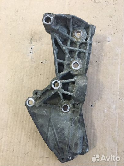 Кронштейн генератора Renault Kangoo 2(2377)