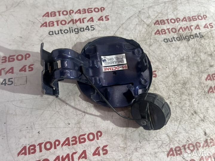 Лючок бензобака синий Mitsubishi Lancer x