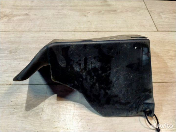 Защита кузова правая Toyota Mark I I JZX110 1jzfse