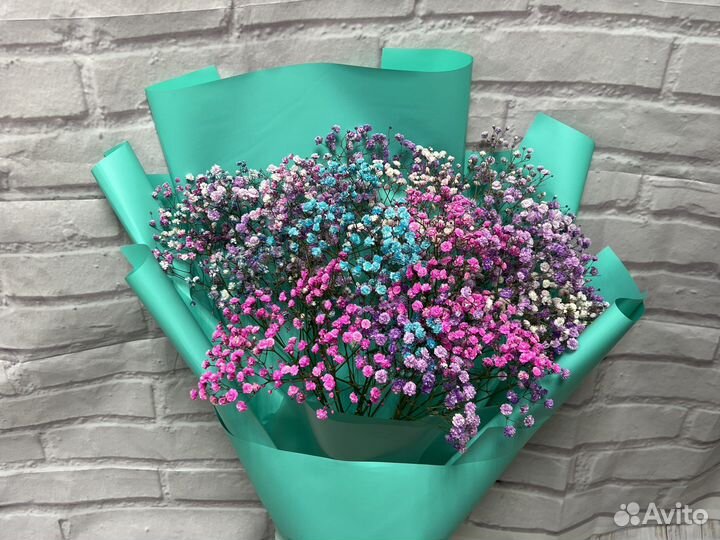 Букет из радужной гипсофилы