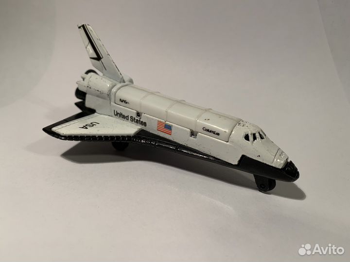 Модель самолета (космического шатла)