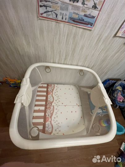 Манеж детский складной