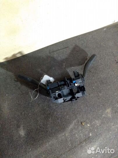 Подрулевой переключатель Volkswagen Golf 5