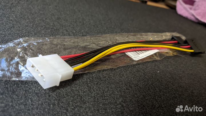 Переходник Molex - 2SATA