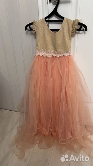 Платье для девочки праздничное 140 146