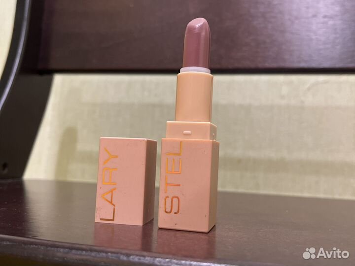 Матовая помада NYX в подарок stellary