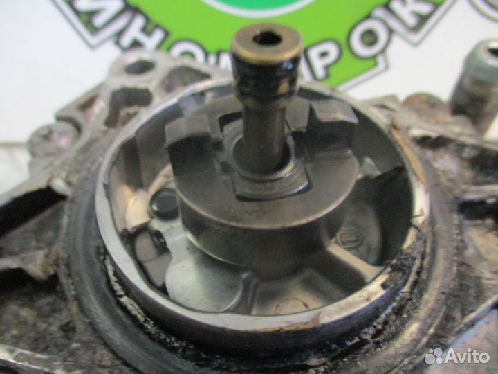 Насос вакуумный Audi A6 C5 2.5 AKN 150 л.с 2000г