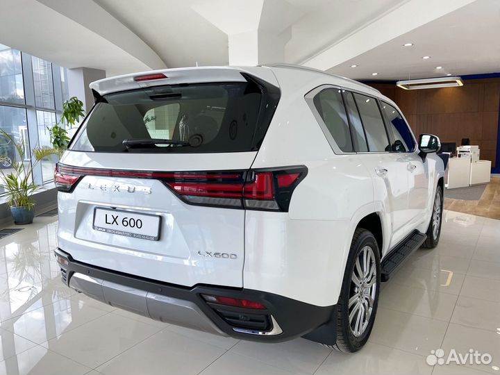 Lexus LX 3.5 AT, 2022