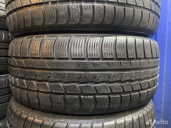 Roadstone Winguard Sport 215/55 R16 87V