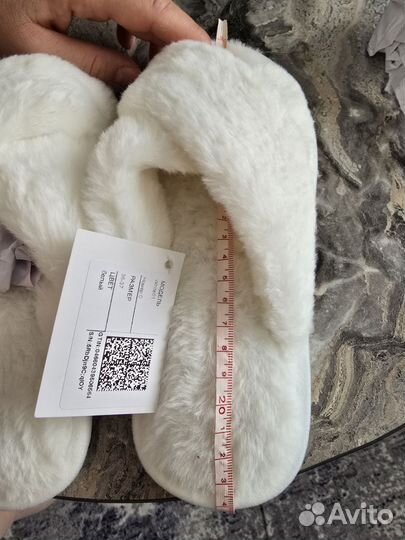 Тапочки белые пушистые новые
