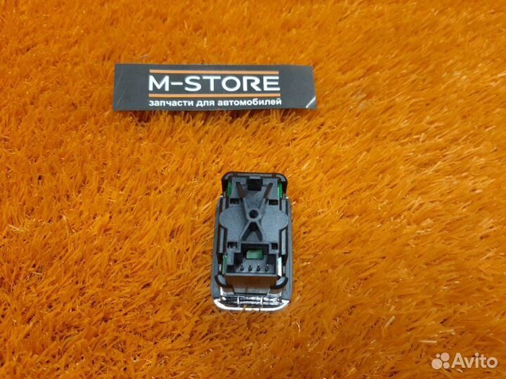 Кнопка стеклоподъемника задняя левая Mercedes-Benz
