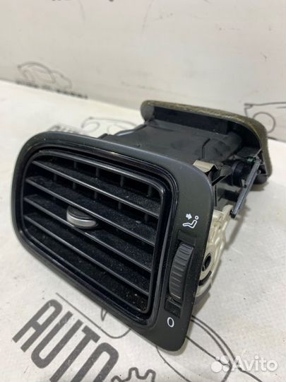 Дефлектор воздуховода левый Volkswagen Polo sedan