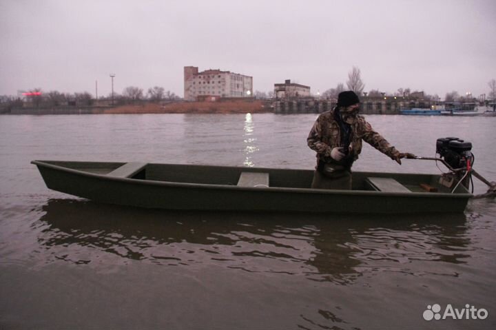 Лодка Астраханская кулас Hunter 40 верфь RiverBoat