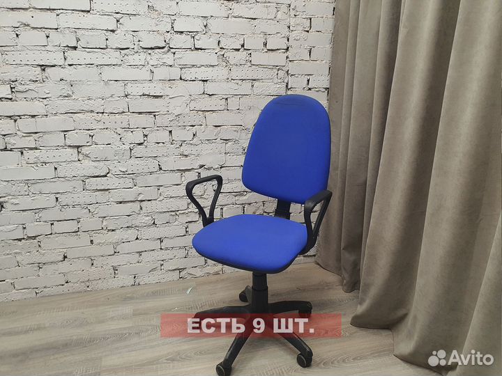 Компьютерное кресло офисное на колесах бу