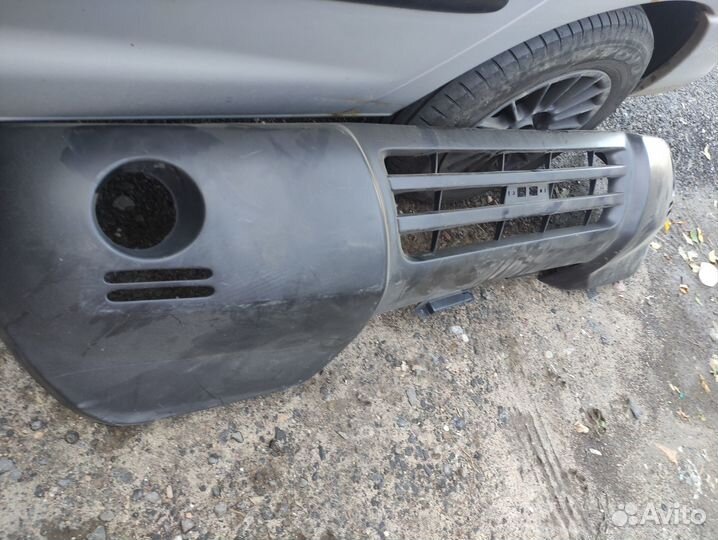 Передний бампер Mitsubishi Pajero 3