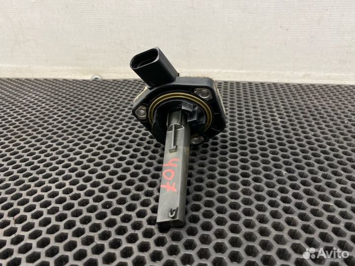 Датчик уровня масла Audi Q7 4LB BUG TDI 3.0 2006